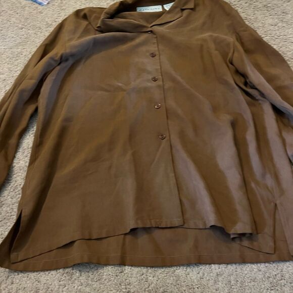 Silk exchange small brown blouse - Picture 6 of 6